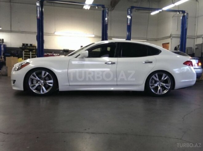 Infiniti  2013, 75,000 km - 5.6 l - Gəncə