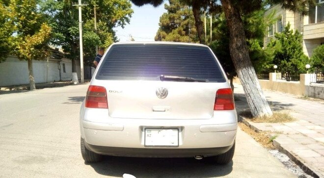 Volkswagen Golf 2001, 199,550 km - 2.0 л - Zərdab