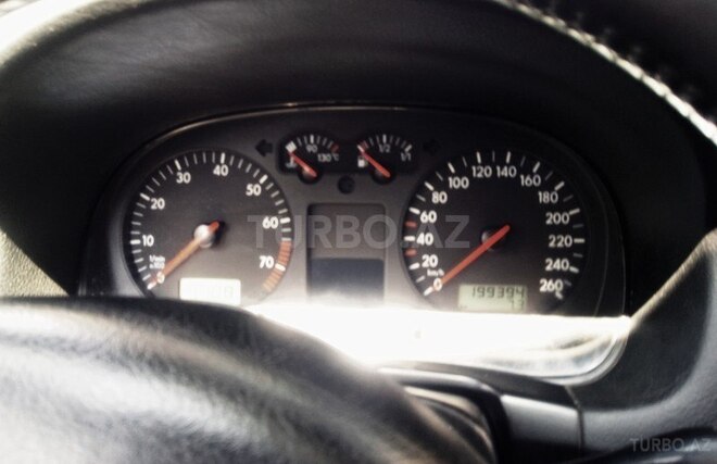 Volkswagen Golf 2001, 199,550 km - 2.0 л - Zərdab