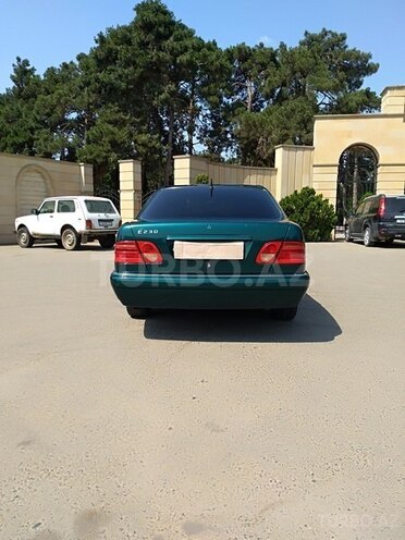 Mercedes E 230 1996, 311,000 km - 2.3 л - Biləsuvar