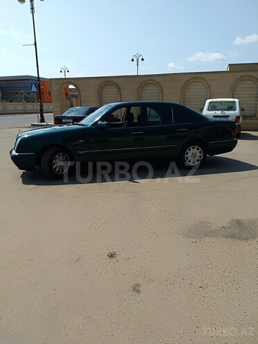 Mercedes E 230 1996, 311,000 km - 2.3 л - Biləsuvar