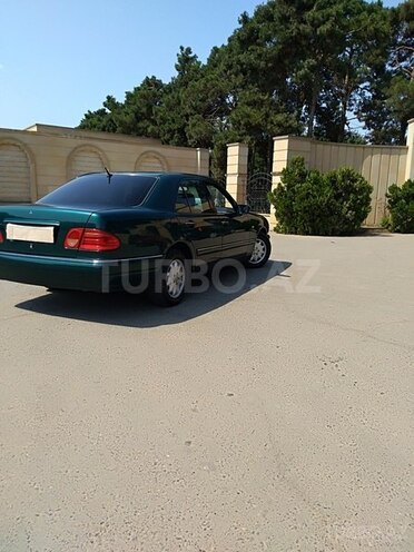 Mercedes E 230 1996, 311,000 km - 2.3 л - Biləsuvar