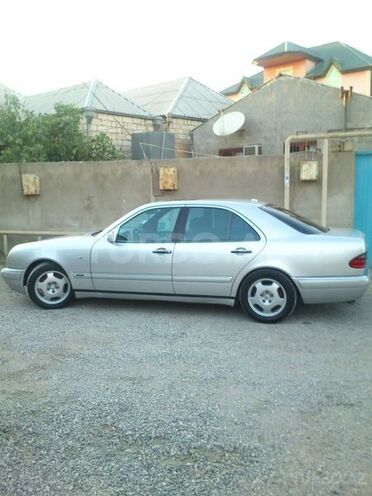 Mercedes E 280 1998, 300,000 km - 2.8 l - Bakı