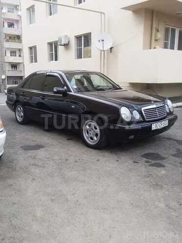 Mercedes E 230 1997, 200,000 km - 2.3 л - Bakı