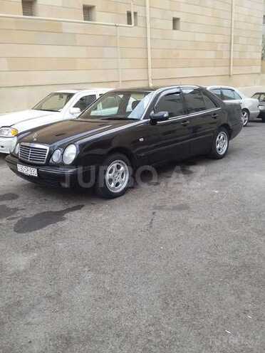 Mercedes E 230 1997, 200,000 km - 2.3 л - Bakı