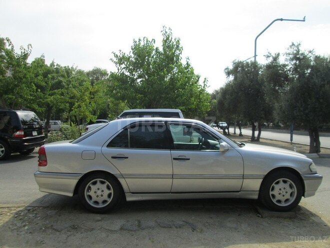 Mercedes C 220 1996, 245,000 km - 2.2 l - Bakı