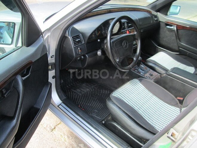 Mercedes C 220 1996, 245,000 km - 2.2 l - Bakı