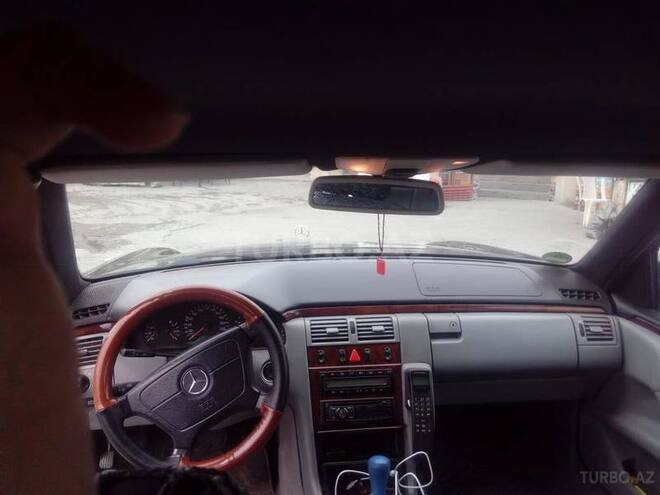 Mercedes E 240 1998, 377,000 km - 2.6 l - Bakı