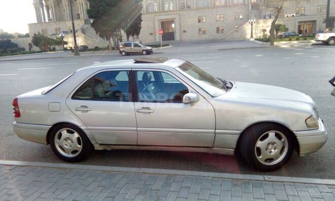 Mercedes C 180 1993, 354,682 km - 1.8 л - Bakı