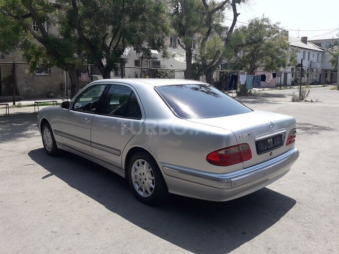 Mercedes E 240 1999, 229,000 km - 2.4 l - Bakı