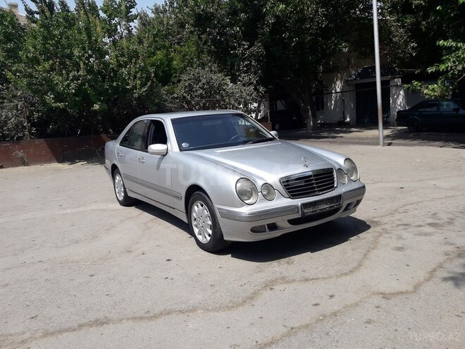 Mercedes E 240 1999, 229,000 km - 2.4 l - Bakı