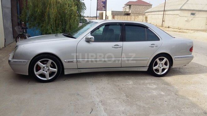 Mercedes E 280 1999, 270,000 km - 2.8 l - Bakı