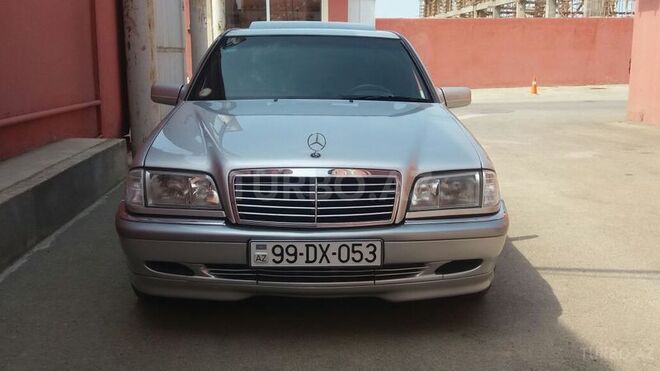 Mercedes C 220 1998, 430,000 km - 2.2 l - Bakı