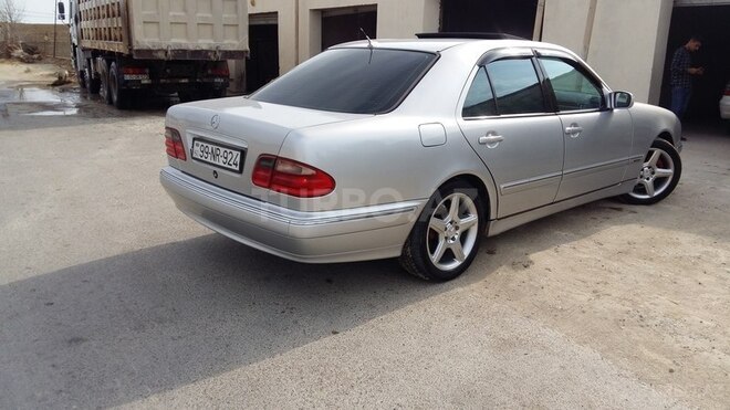 Mercedes E 280 1999, 270,000 km - 2.8 l - Bakı