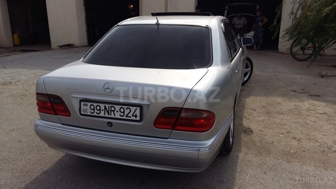 Mercedes E 280 1999, 270,000 km - 2.8 l - Bakı
