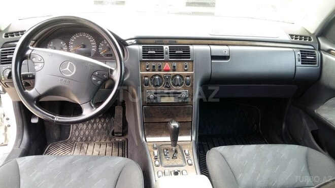 Mercedes E 280 1999, 270,000 km - 2.8 l - Bakı