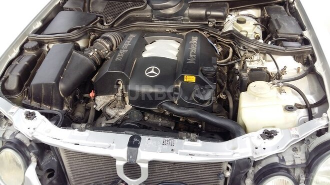 Mercedes E 280 1999, 270,000 km - 2.8 l - Bakı