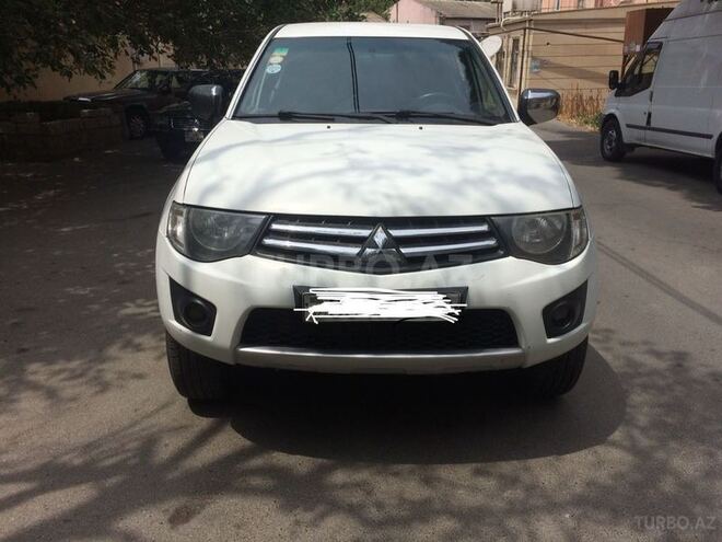 Mitsubishi L200 2012, 143,000 km - 2.5 л - Bakı