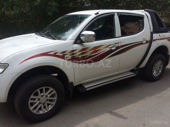 Mitsubishi L200 2012, 143,000 km - 2.5 л - Bakı
