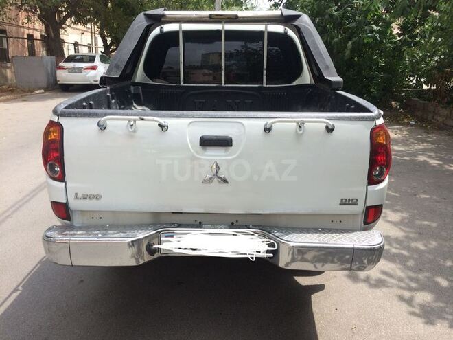 Mitsubishi L200 2012, 143,000 km - 2.5 л - Bakı