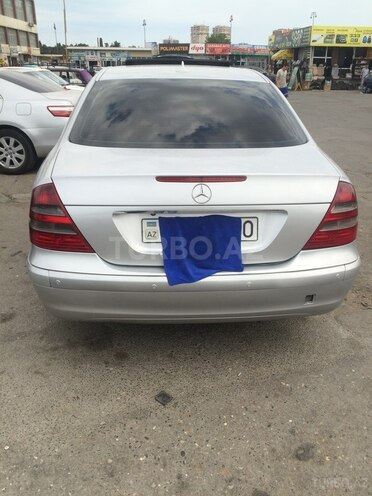 Mercedes E 220 2006, 303,000 km - 2.2 l - Bakı