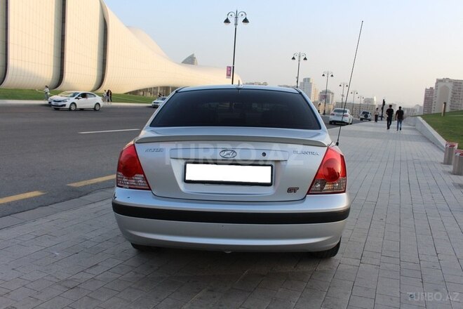 Hyundai Elantra 2005, 211,334 km - 2.0 l - Bakı
