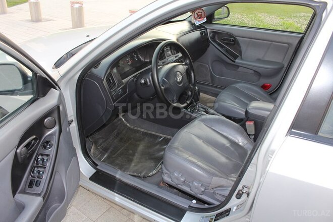 Hyundai Elantra 2005, 211,334 km - 2.0 l - Bakı