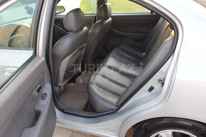 Hyundai Elantra 2005, 211,334 km - 2.0 l - Bakı