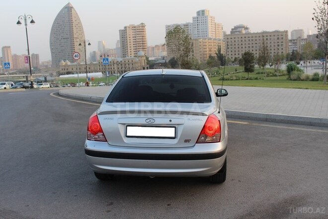 Hyundai Elantra 2005, 211,334 km - 2.0 l - Bakı