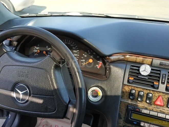Mercedes E 280 1999, 287,992 km - 2.8 l - Bakı