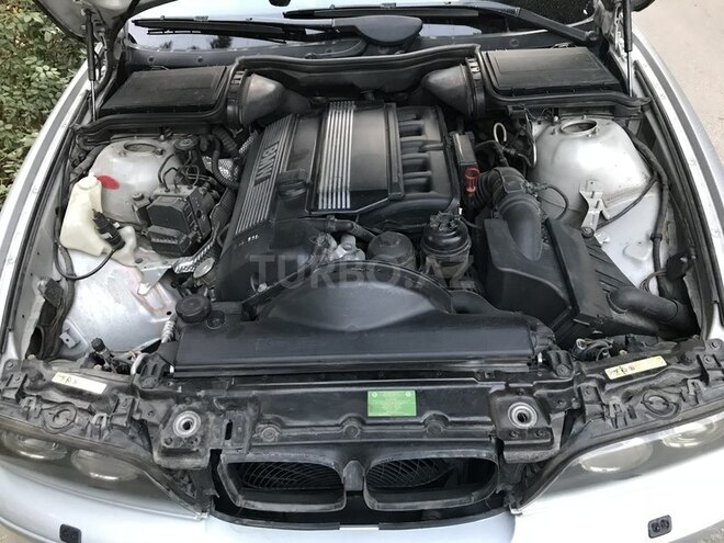 BMW 525 2001, 285,000 km - 2.5 l - Bakı