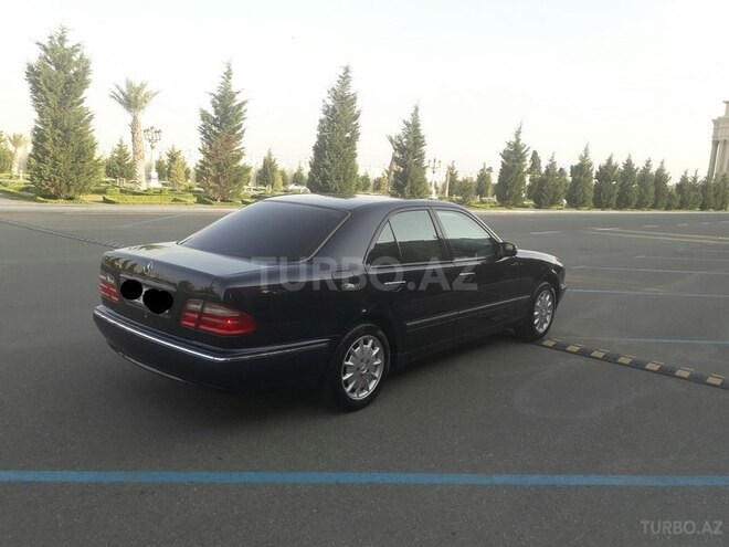 Mercedes E 200 2000, 171,800 km - 2.0 л - Göygöl