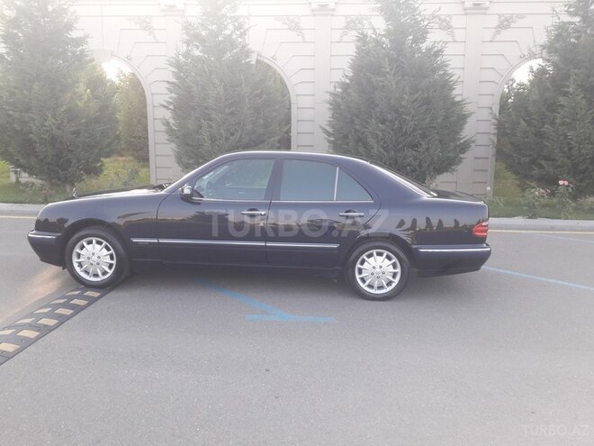 Mercedes E 200 2000, 171,800 km - 2.0 л - Göygöl