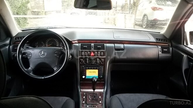 Mercedes E 240 2000, 148,000 km - 2.4 л - Bakı