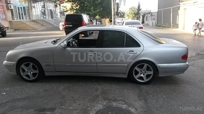Mercedes E 240 2000, 148,000 km - 2.4 л - Bakı