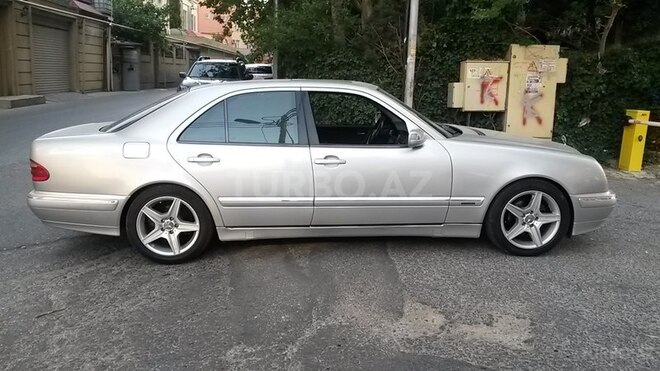 Mercedes E 240 2000, 148,000 km - 2.4 л - Bakı