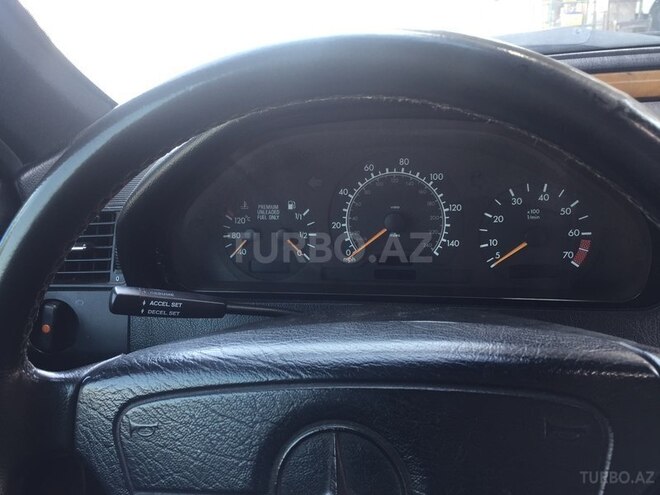 Mercedes C 230 1997, 260,000 km - 2.3 l - Bakı
