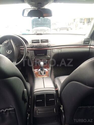 Mercedes E 220 2006, 303,000 km - 2.2 l - Bakı