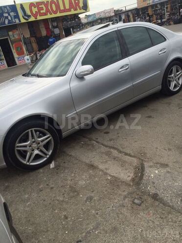 Mercedes E 220 2006, 303,000 km - 2.2 l - Bakı