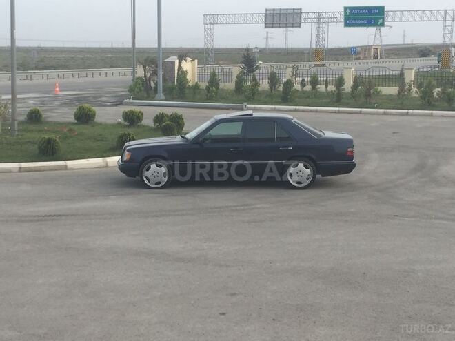 Mercedes E 280 1994, 200,000 km - 2.8 л - Salyan