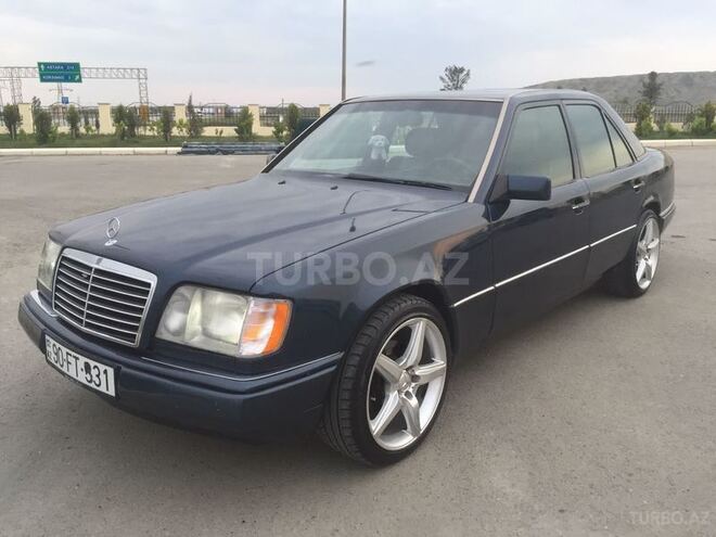 Mercedes E 280 1994, 200,000 km - 2.8 л - Salyan