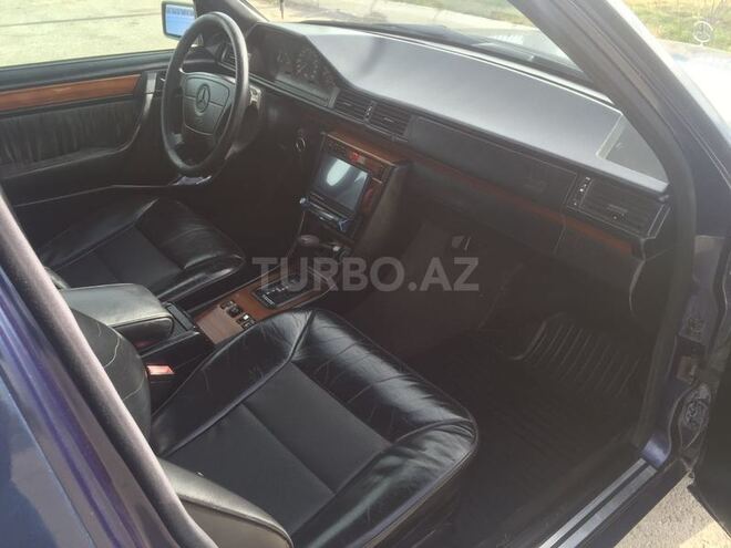 Mercedes E 280 1994, 200,000 km - 2.8 л - Salyan