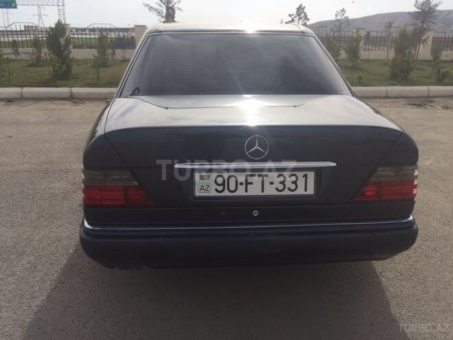 Mercedes E 280 1994, 200,000 km - 2.8 л - Salyan