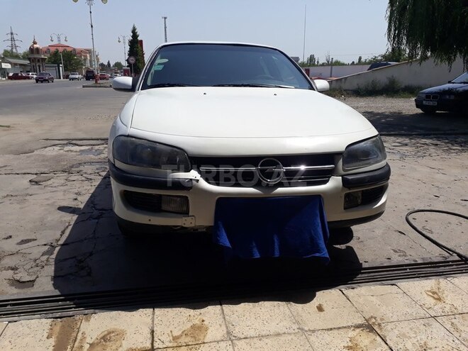 Opel Omega 1999, 235,000 km - 2.0 l - Xaçmaz