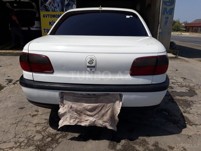 Opel Omega 1999, 235,000 km - 2.0 l - Xaçmaz