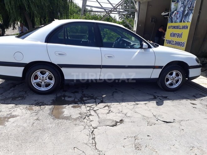 Opel Omega 1999, 235,000 km - 2.0 l - Xaçmaz