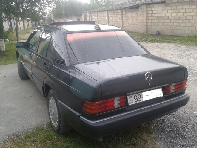 Mercedes 190 1991, 324,565 km - 1.8 l - Quba