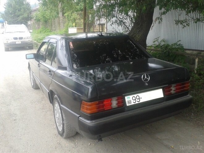 Mercedes 190 1991, 324,565 km - 1.8 l - Quba