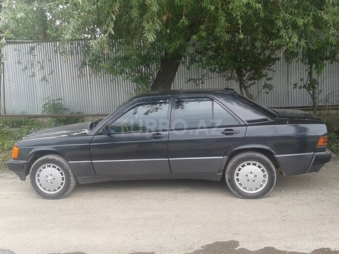 Mercedes 190 1991, 324,565 km - 1.8 l - Quba