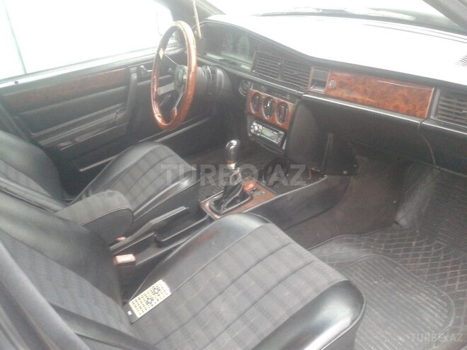 Mercedes 190 1991, 324,565 km - 1.8 l - Quba